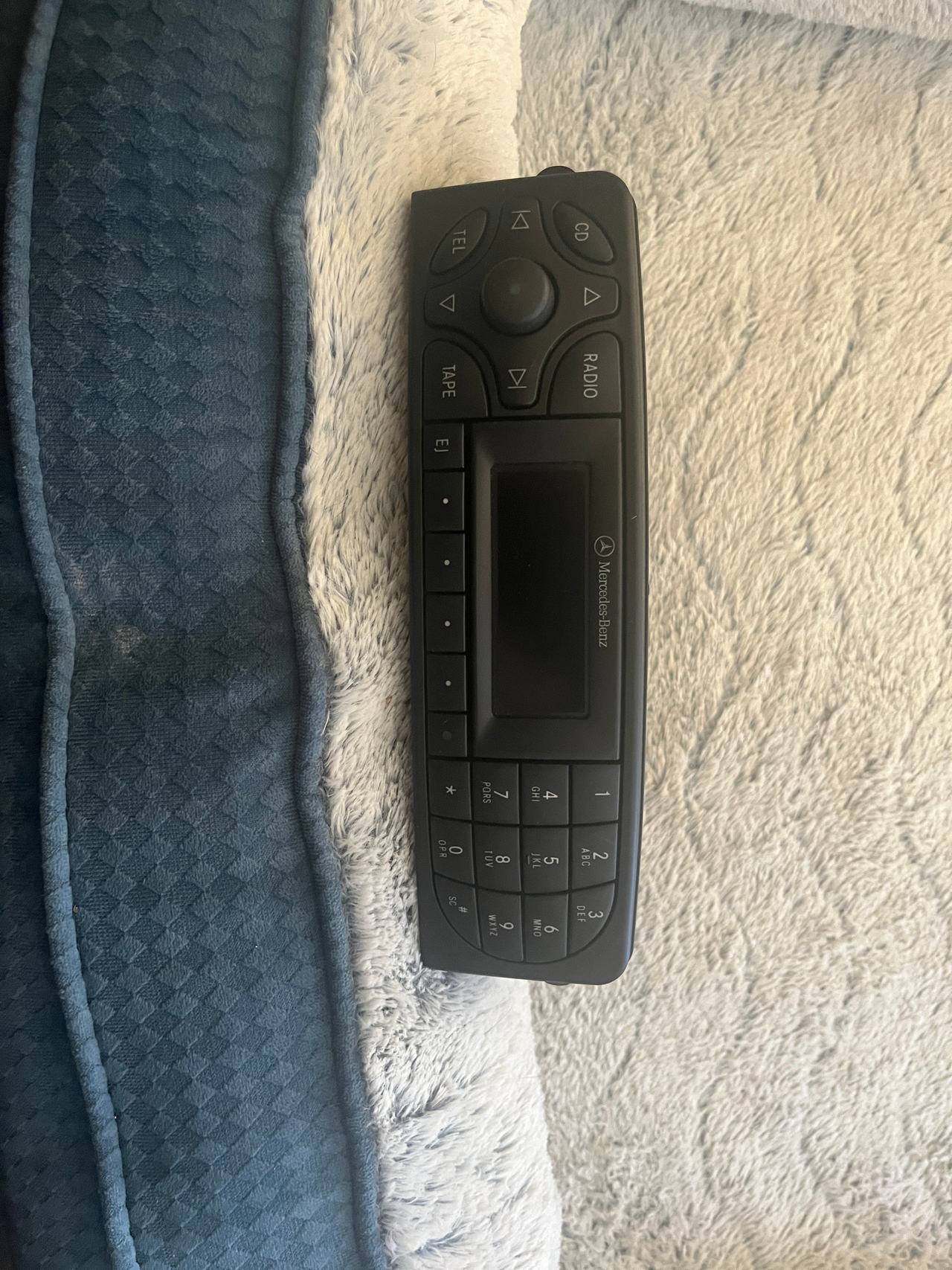 Mercedes-Benz OEM radio