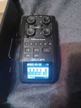 Zoom H6 Handy Recorder (Black) - Image 1