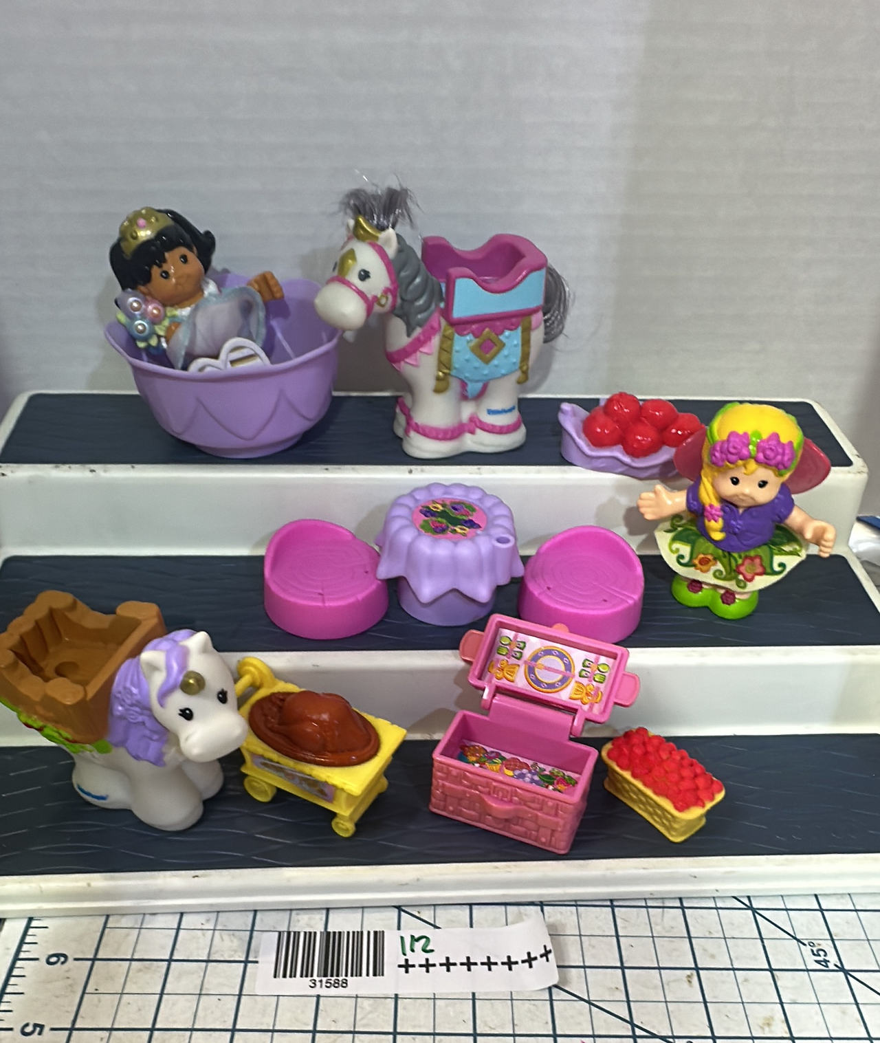 Fisher-Price Little People FAIRY TREEHOUSE bendable figures and accessories. HTF