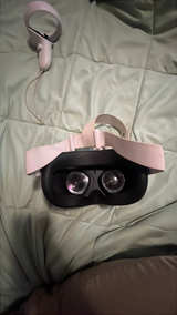 Oculus Quest 2 - Image 6