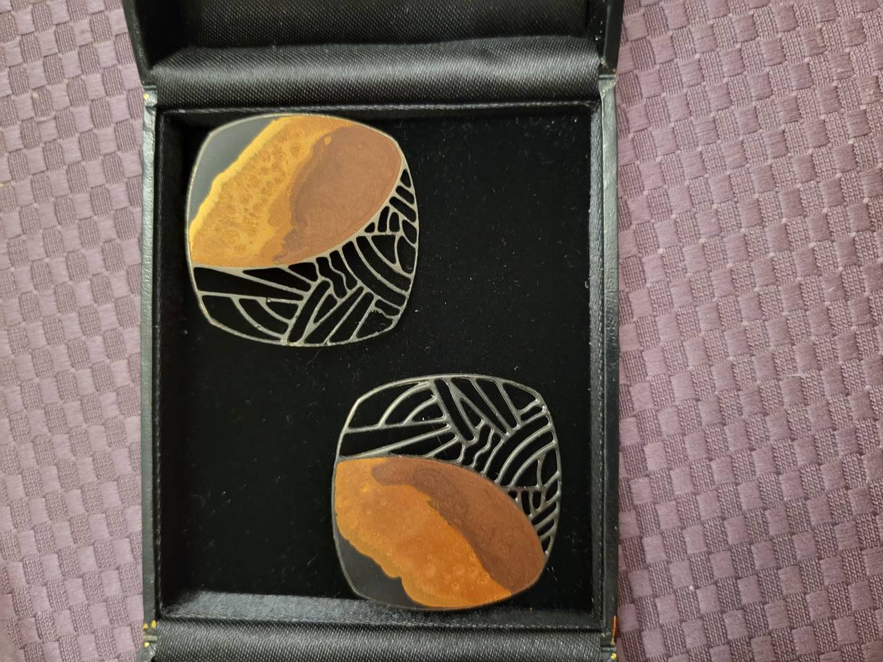 Vintage Modernist Enamel Clip-On Earrings