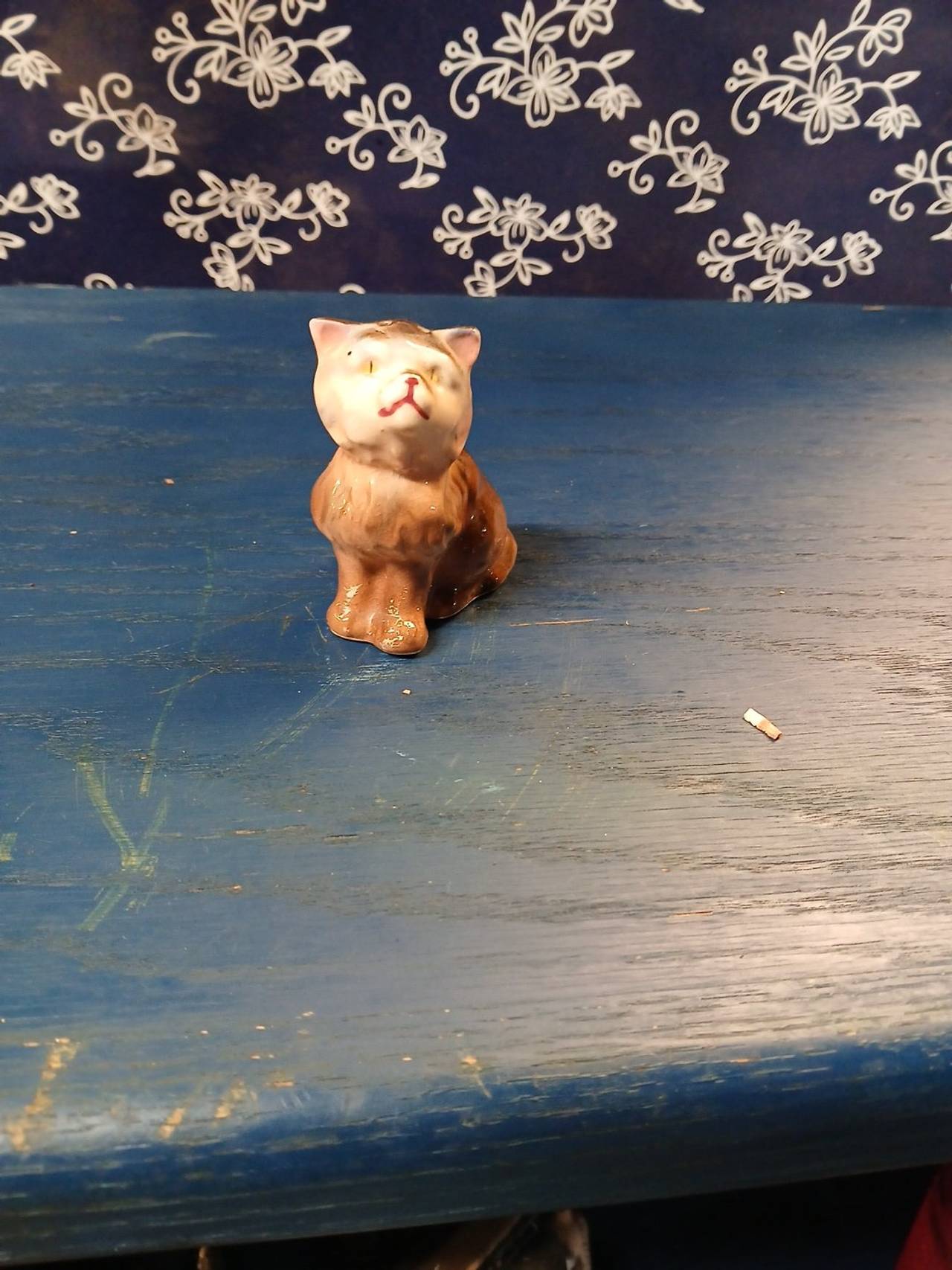 Vintage Ceramic Cat Figurine