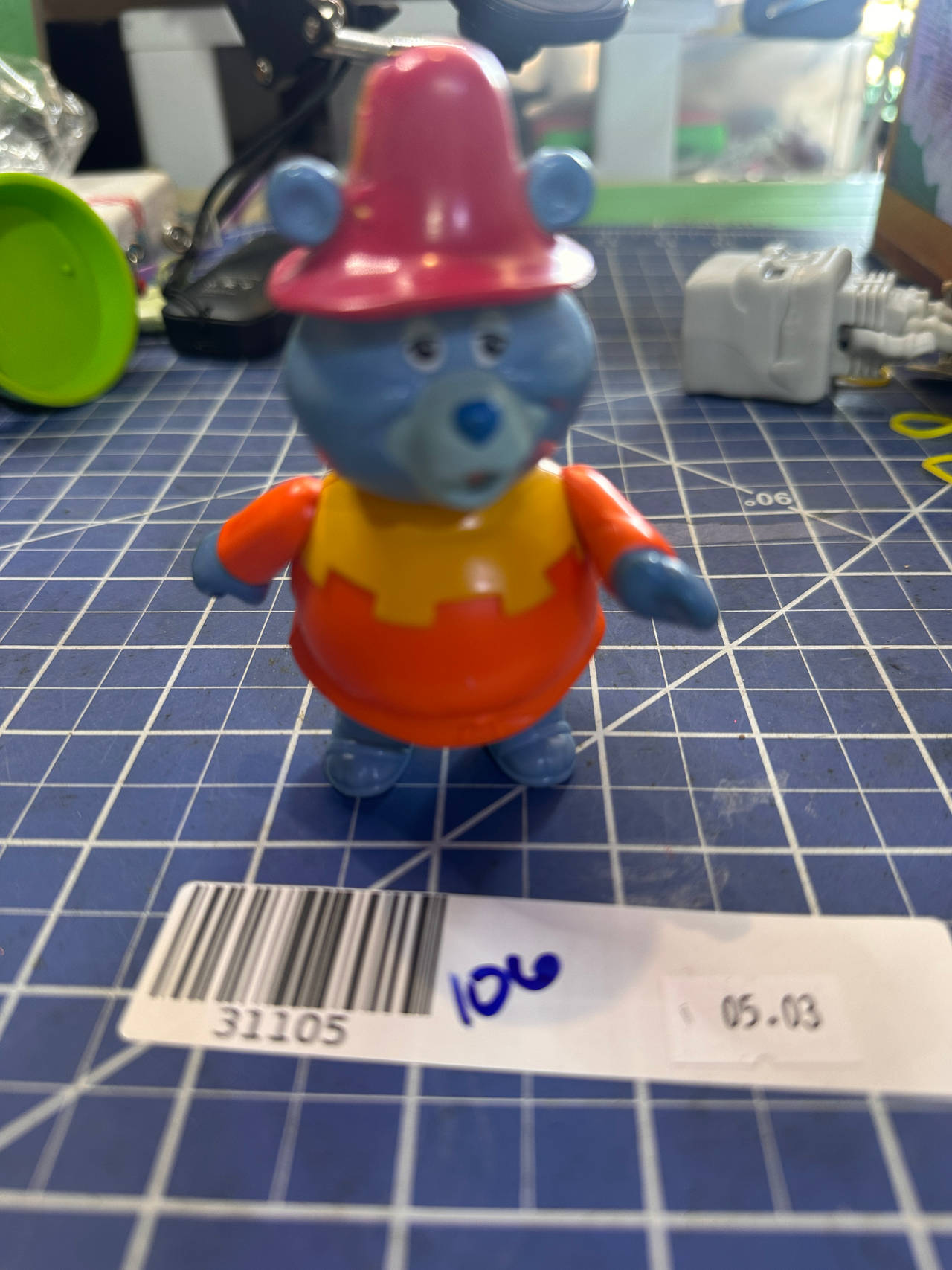Disney afternoon TUMMI Gummie Bear poseable figure vtg 1980s. 106