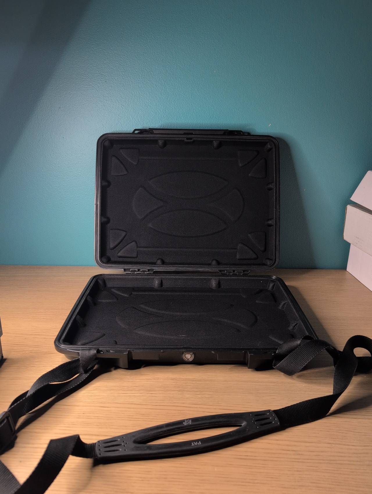 Pelican 1085 HardBack Laptop Case