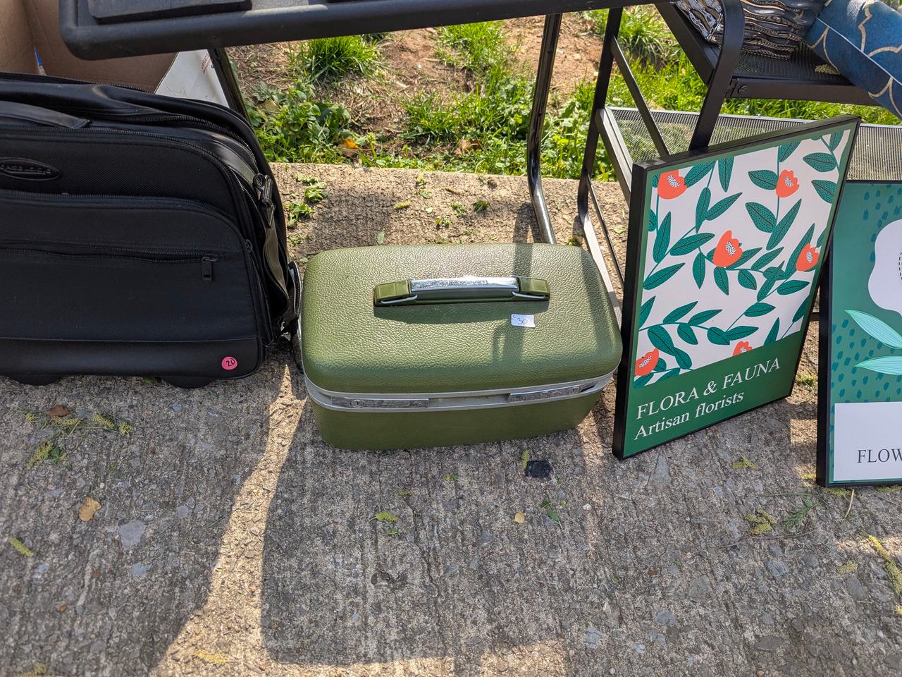 vintage hard shell train case