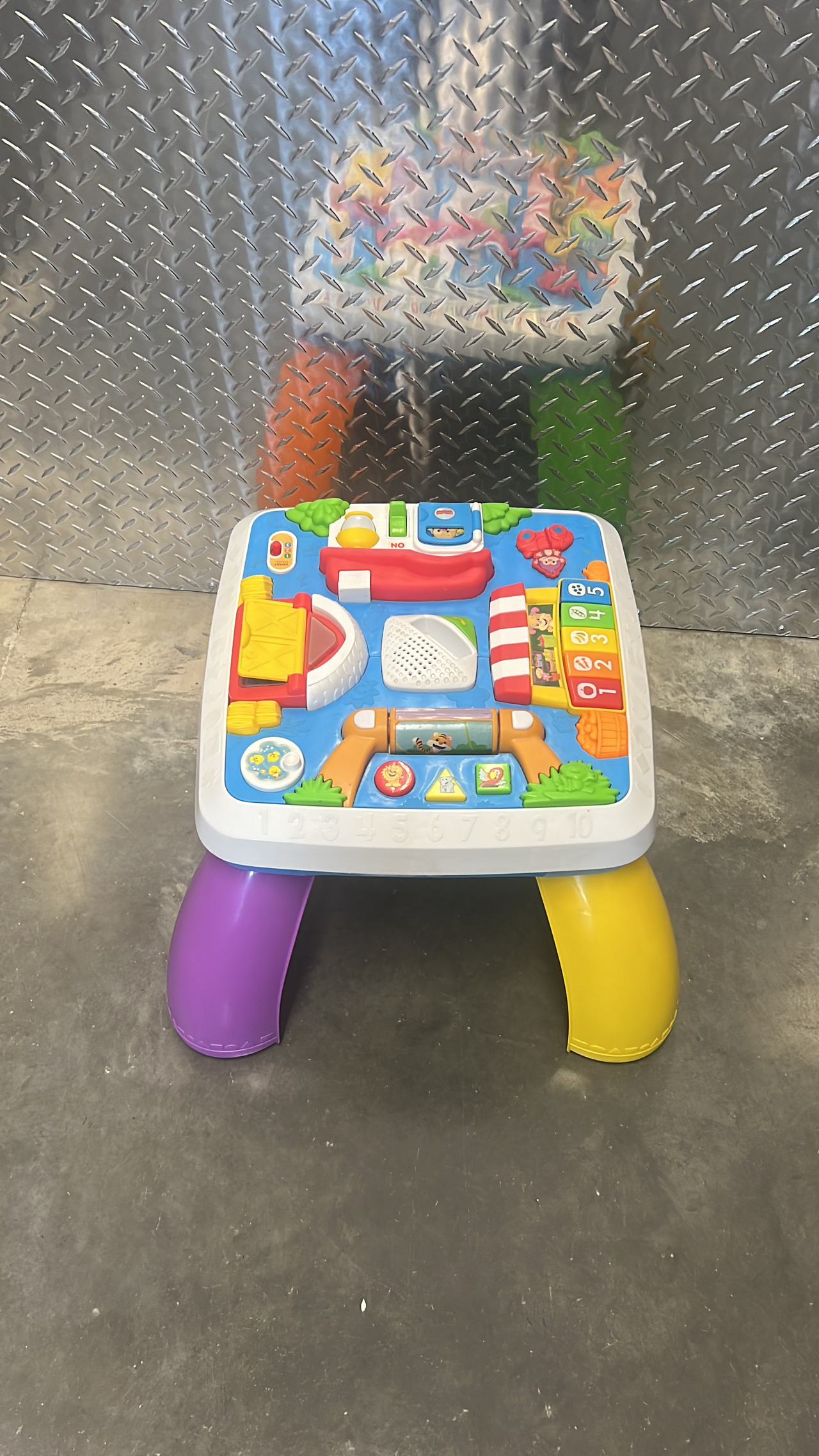 VTech Sit-to-Stand Learning Activity Table