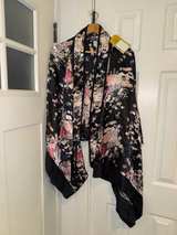 Smart Trend Floral Kimono Robe Black Flowers - Image 1