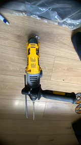 DeWalt 20V MAX XR Rotary Hammer Drill - Image 2