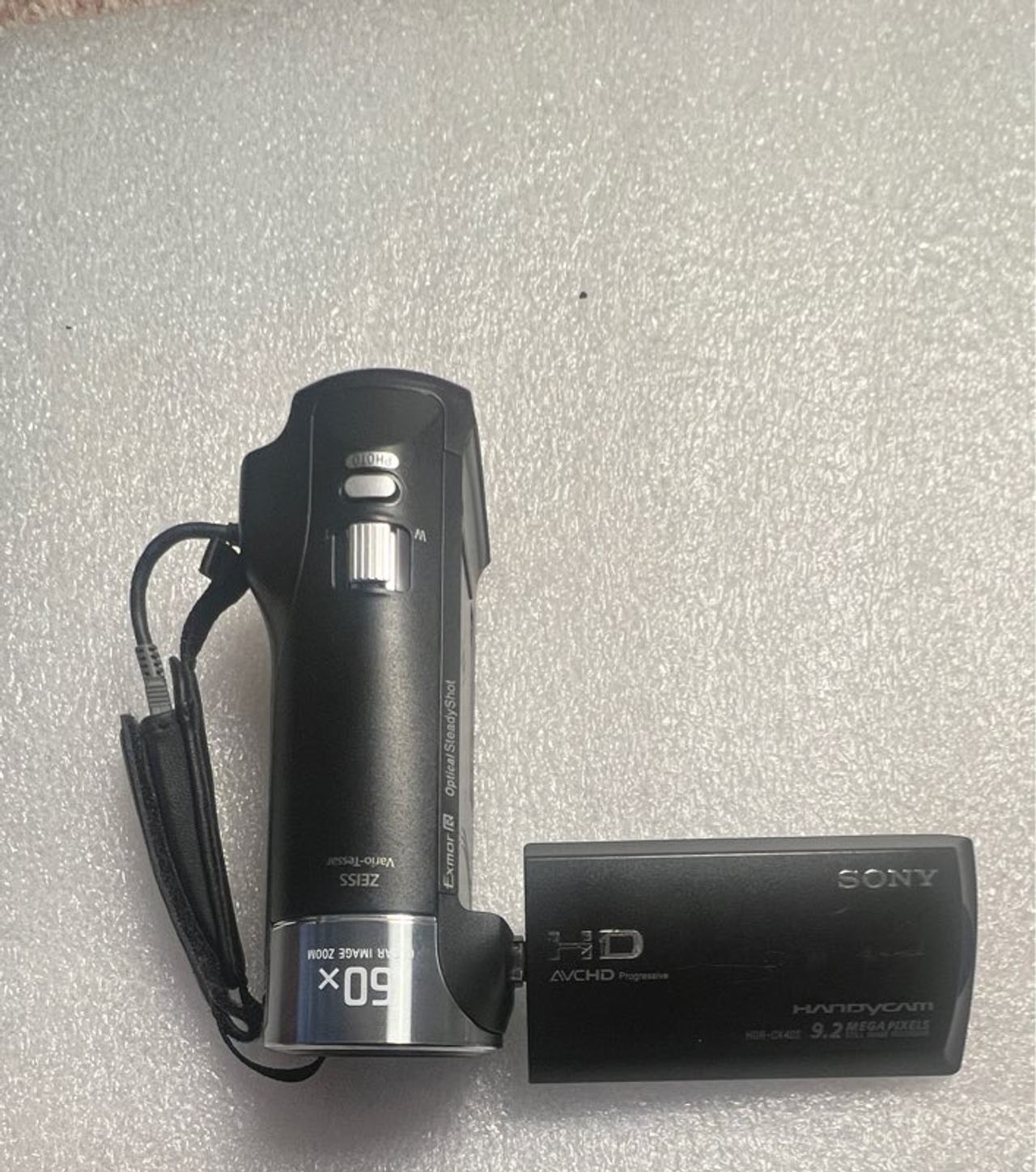 Sony Handycam HDR-CX405 HD Camcorder