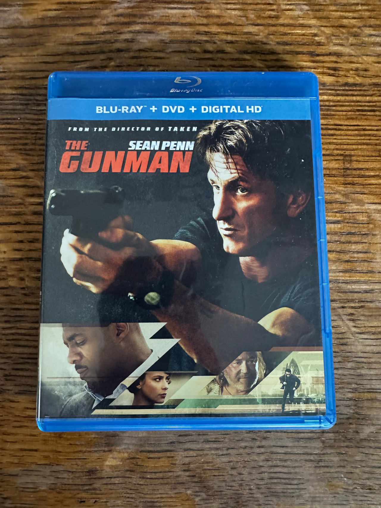 The Gunman (Blu-ray + DVD + Digital HD)