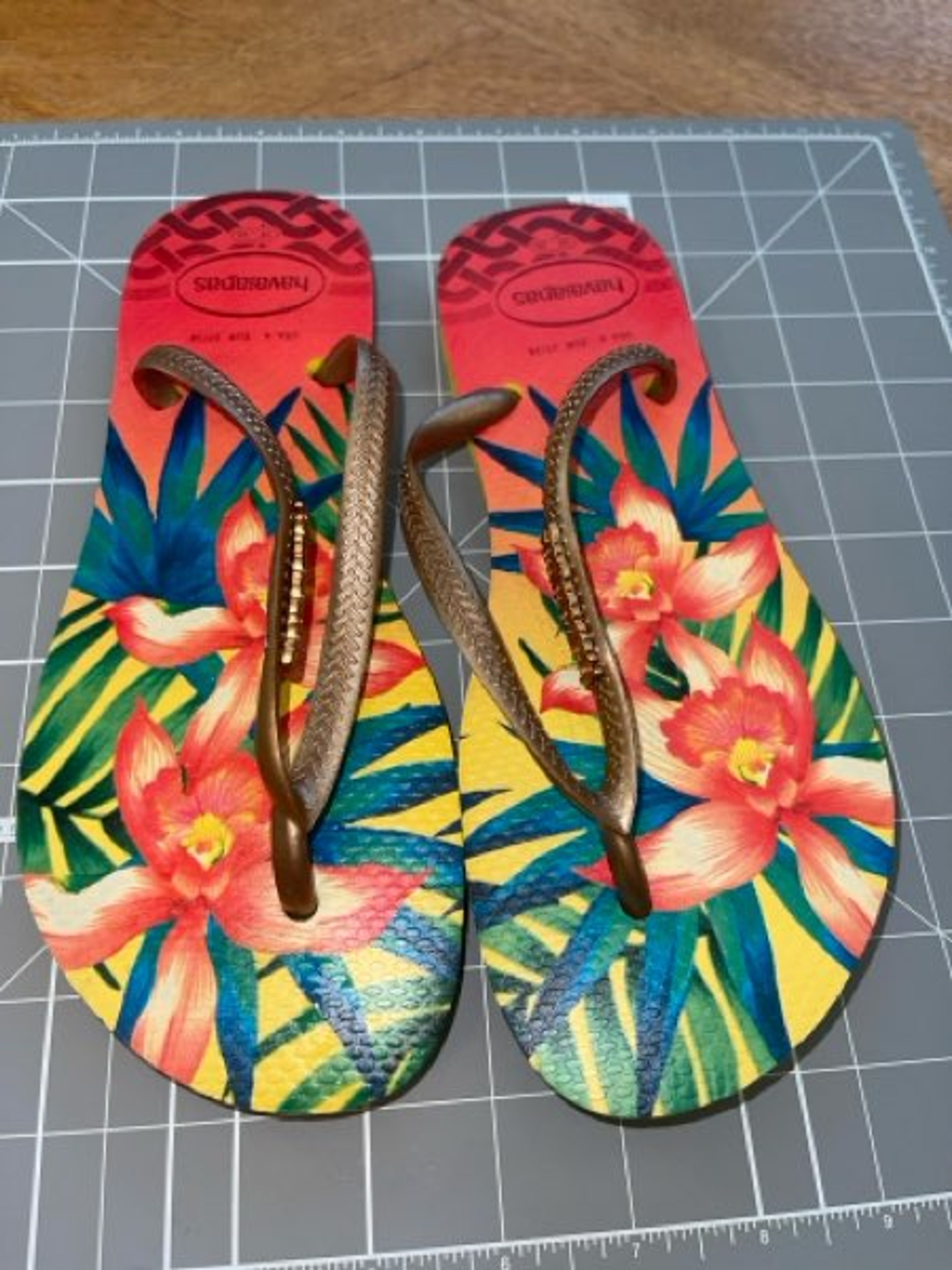 Havaianas Slim Tropical Flip Flops Size 6 