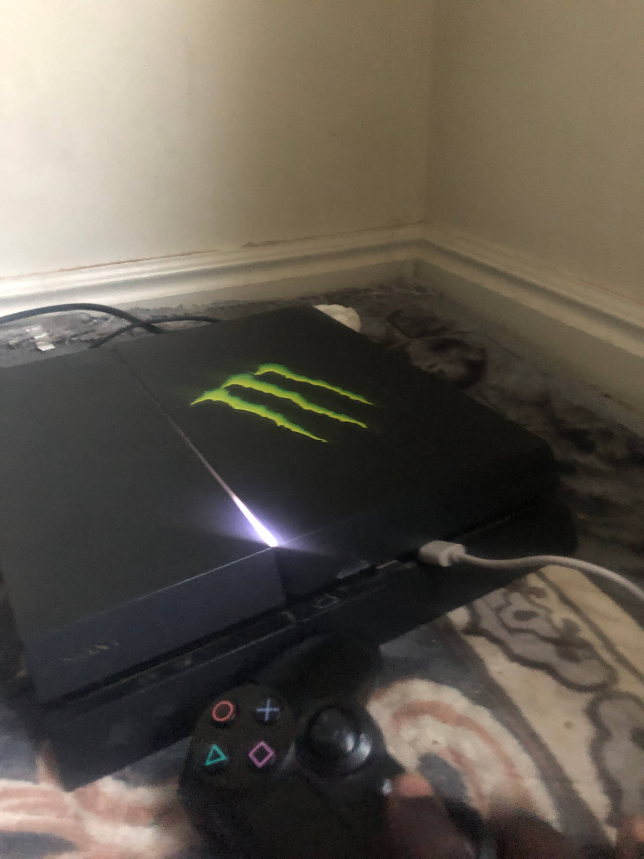 Sony PlayStation 4