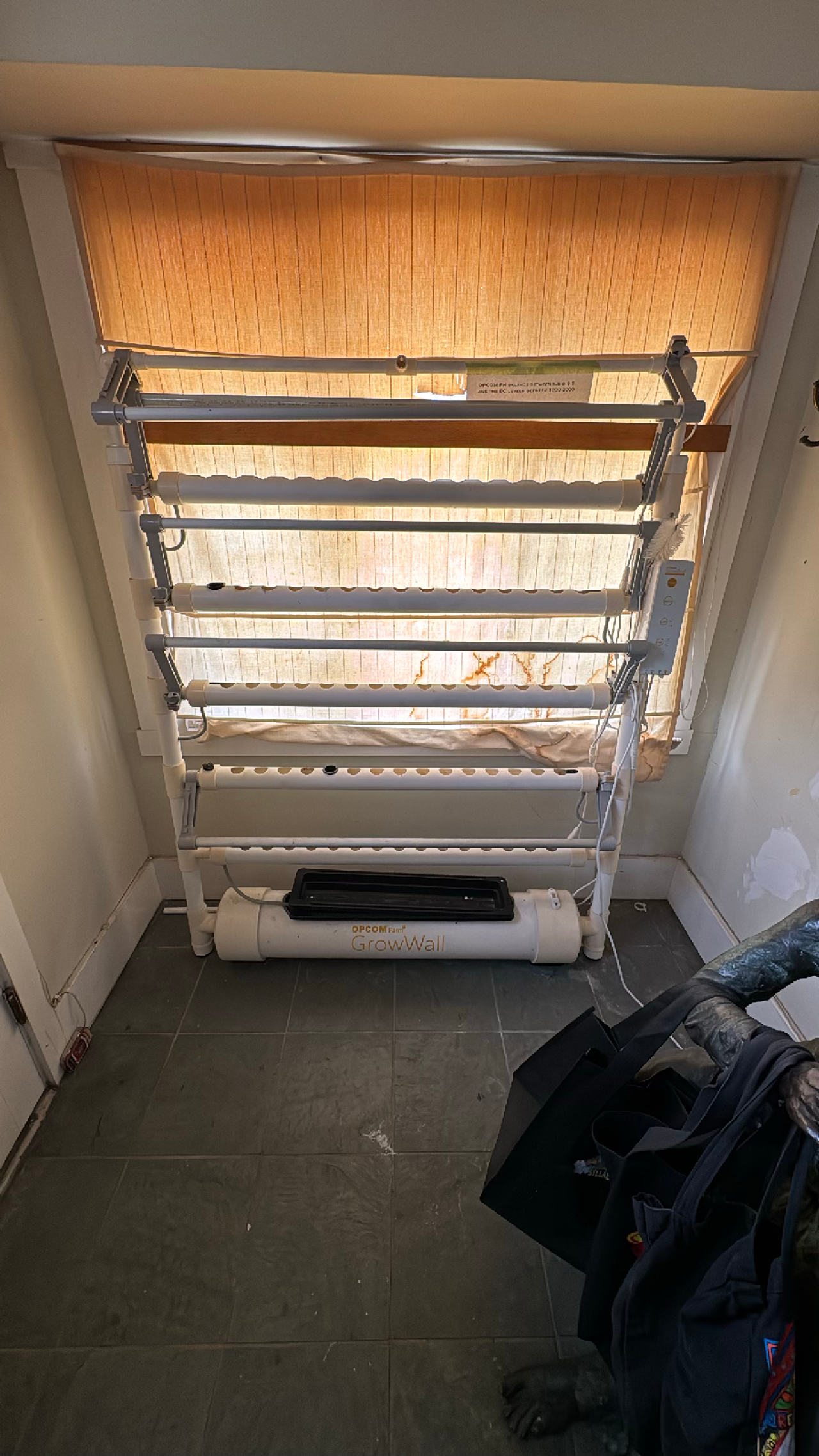 GrowWall Hydroponic System