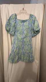 Crown & Ivy Pineapple Print Puff Sleeve Top - Image 2