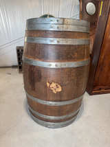 Large Oak Wine Barrel - Wonderful Condition - Image 1