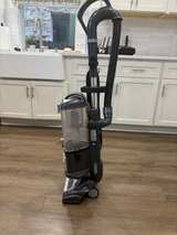 Shark Navigator Lift-Away Professional - Image 2