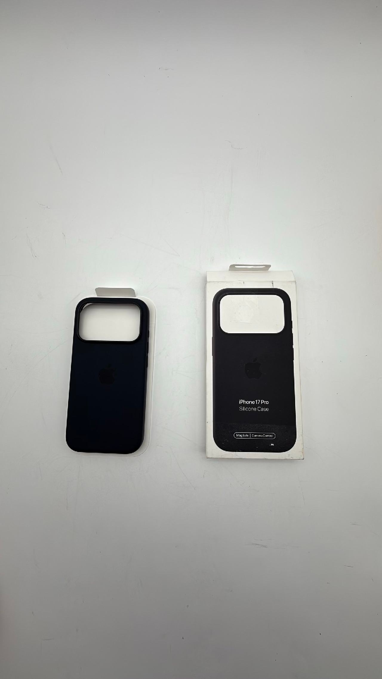 Apple iPhone 17 Pro Silicone Case with MagSafe - Black
