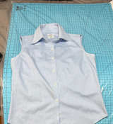 Brooks Brothers Women's Sleeveless Non-Iron Shirt. Size 4 - Image 1