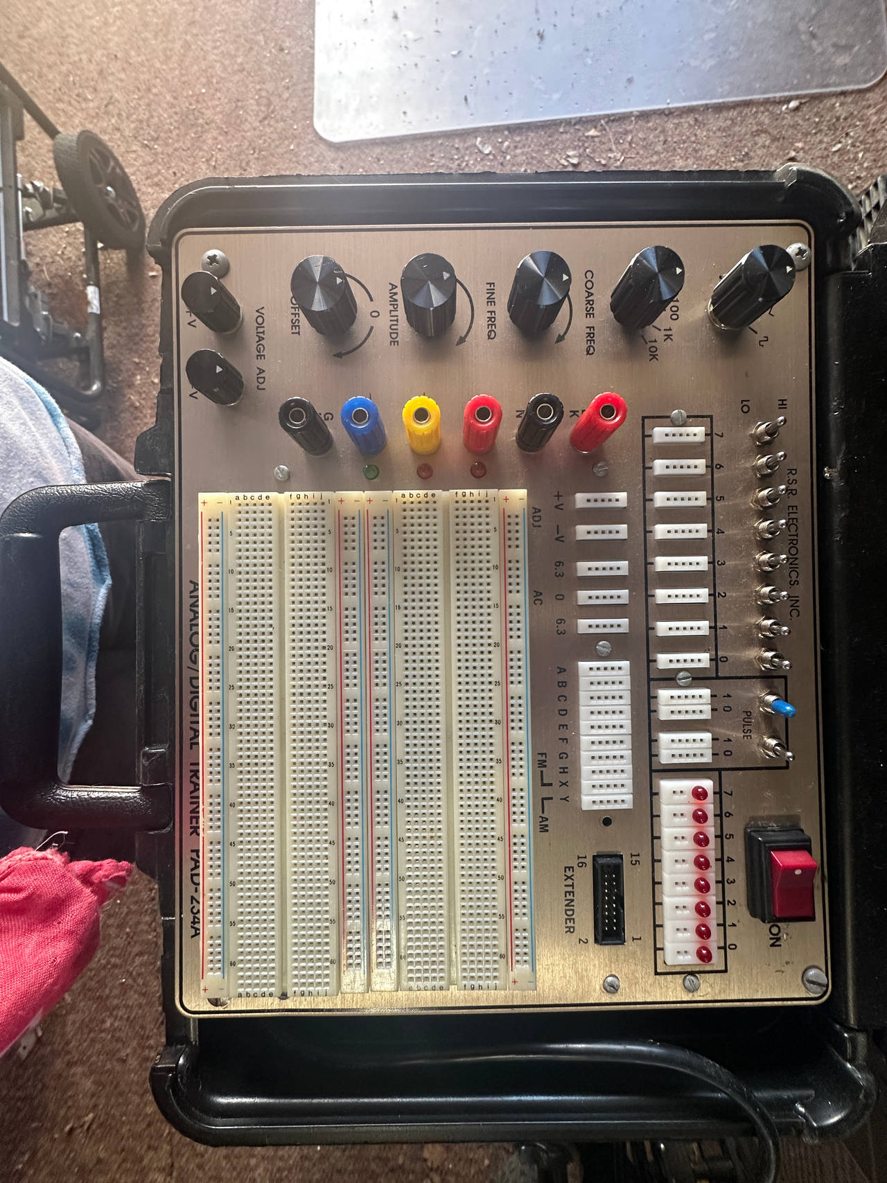 R.S.R. Electronics PAD-234A Analog/Digital Trainer