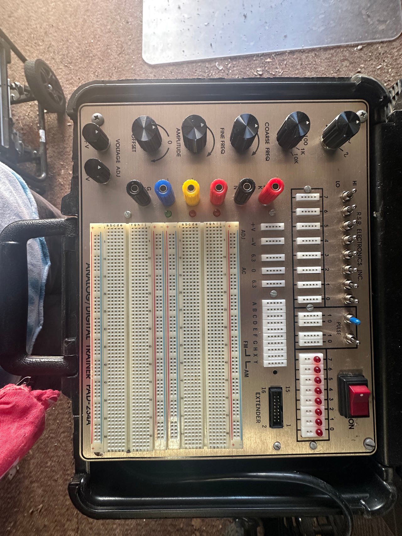 R.S.R. Electronics PAD-234A Analog/Digital Trainer