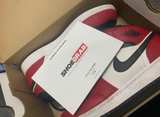 Nike Air Jordan 1 Mid Chicago Black Toe - Image 3