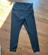 lululemon wunderunder 25” size 8 - Image 1