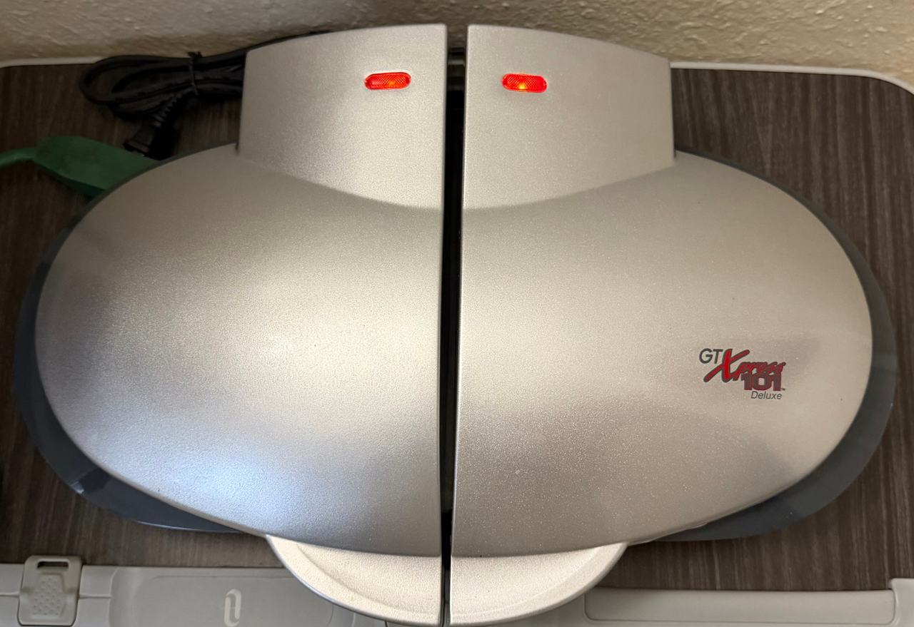 GT Xpress 101 Deluxe Countertop Grill