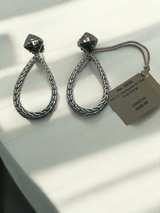 John Hardy Classic Chain Hammered Silver Pear Drop Earrings Brand New with Tags - Image 1