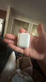 Apple AirPods 2nd Generation White - Image 3