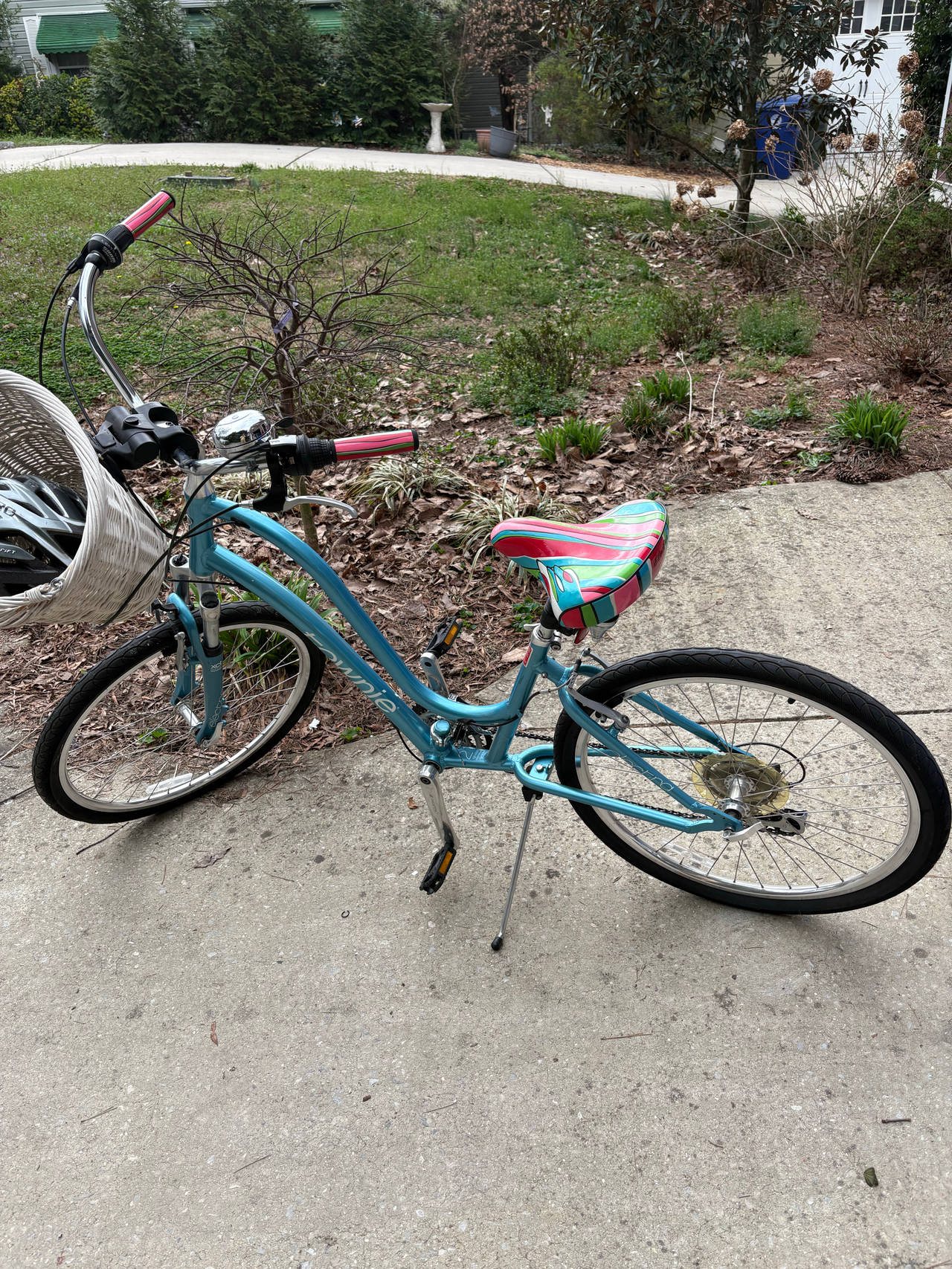 Schwinn Sidewinder Women's Mountain/Cruiser Bike