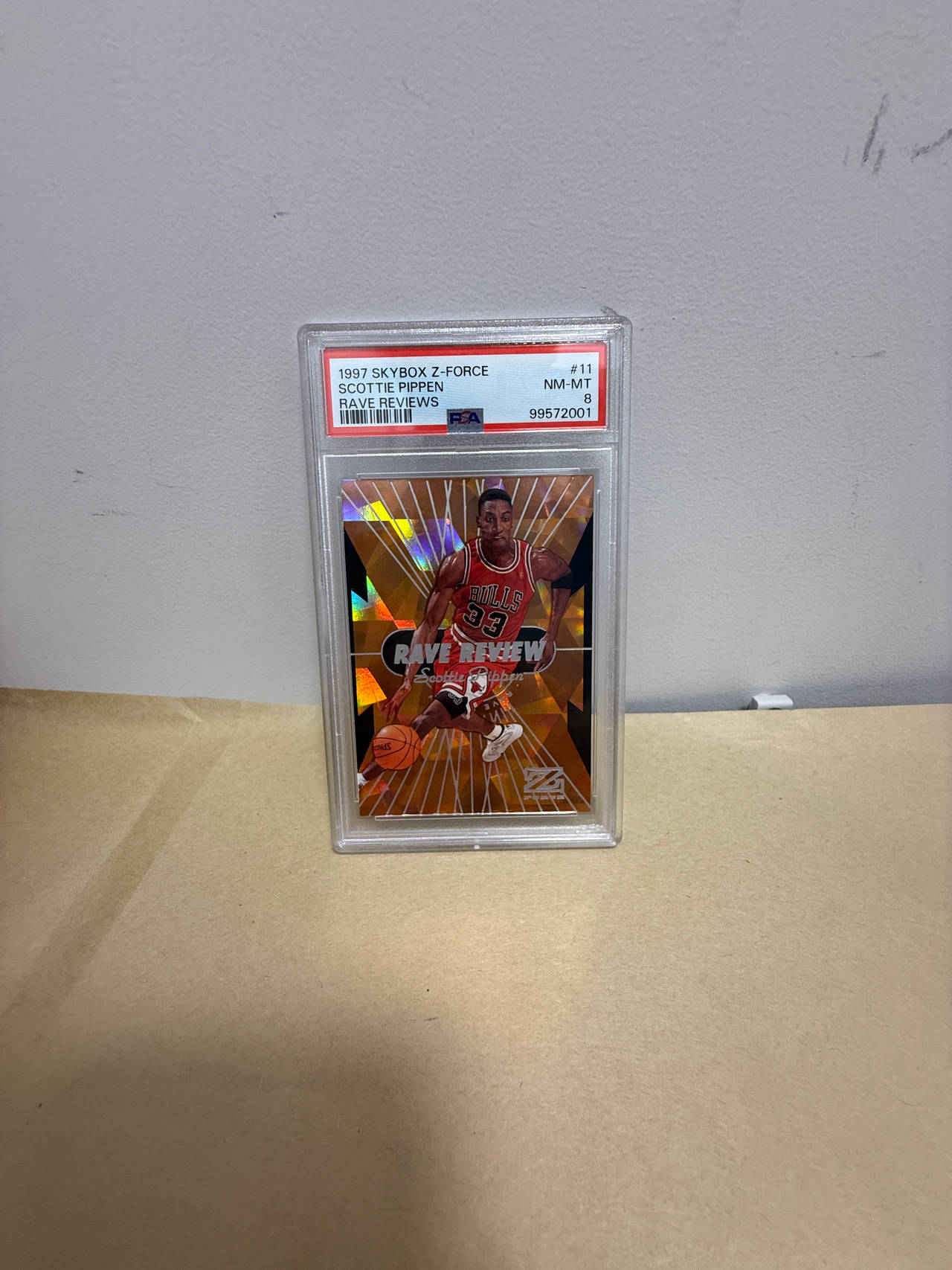 1997 SkyBox Z-Force Scottie Pippen Rave Reviews PSA 8