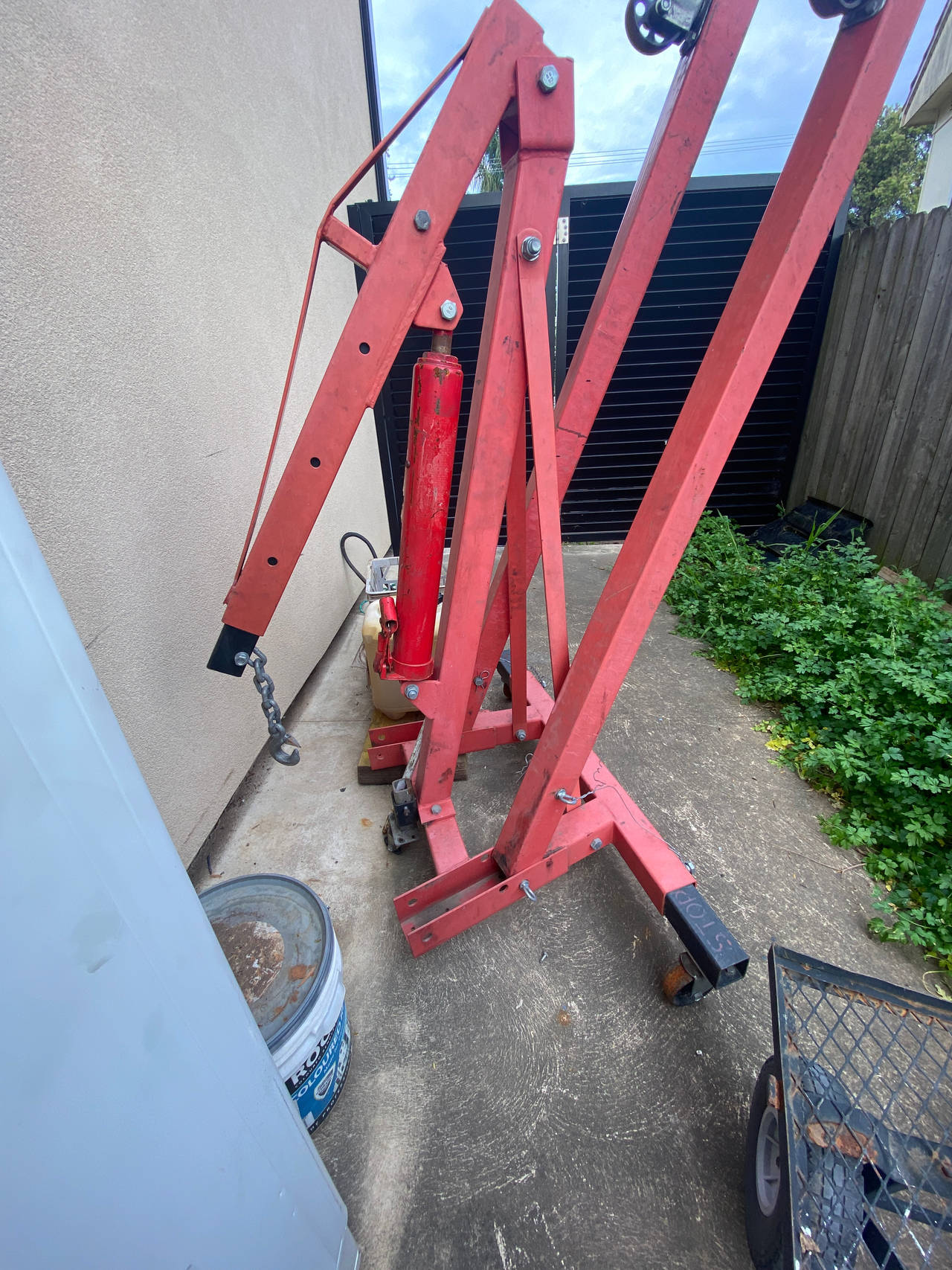 Engine Crane
