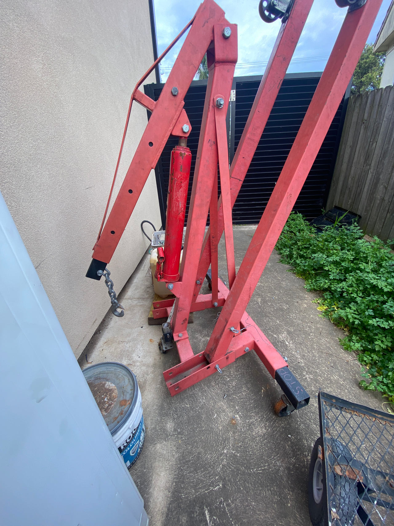 Engine Crane