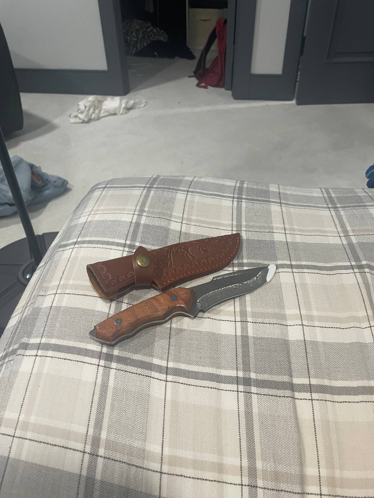 Damascus Steel Fixed Blade Knife