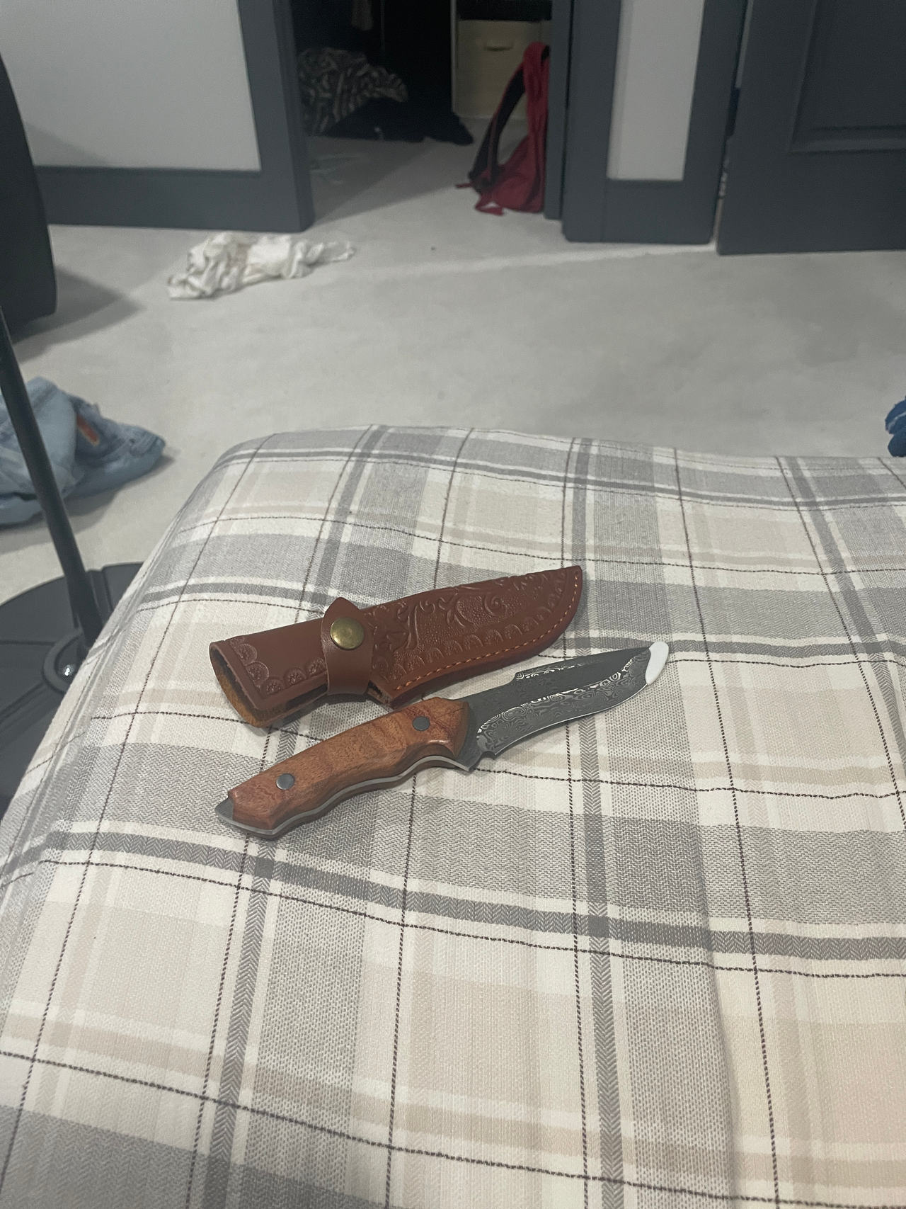 Damascus Steel Fixed Blade Knife
