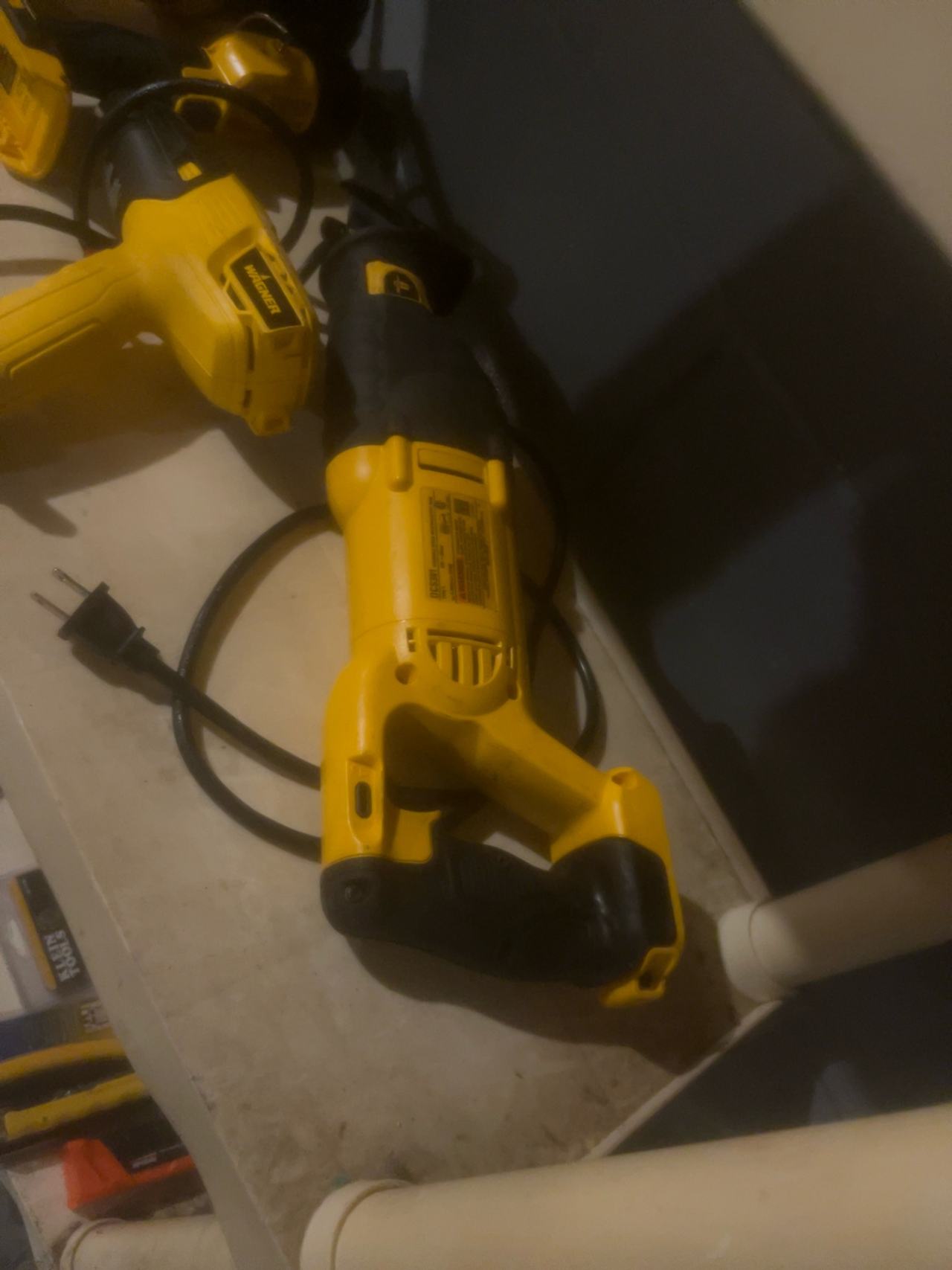 DEWALT DWE304 10 Amp Reciprocating Saw