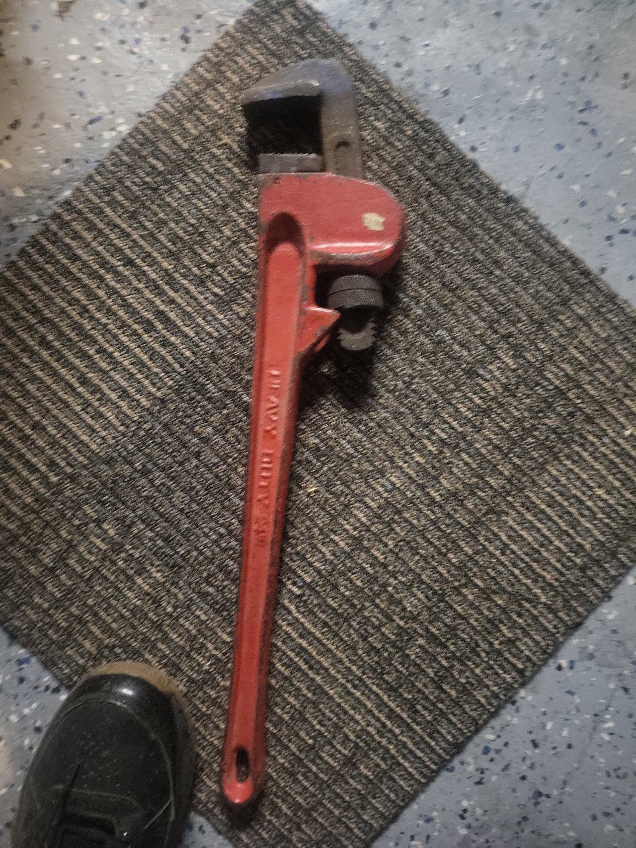 RIDGID 24" Heavy-Duty Straight Pipe Wrench