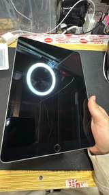 Apple iPad Pro 10.5-inch 256GB Wi-Fi + Cellular Space Gray - Image 4