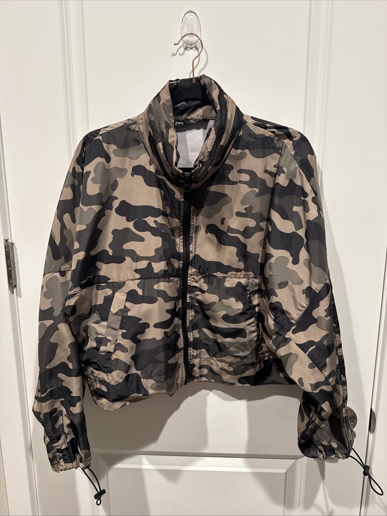 Zara whatever Camo Windbreaker Jacket women’s size M zip in collar hood