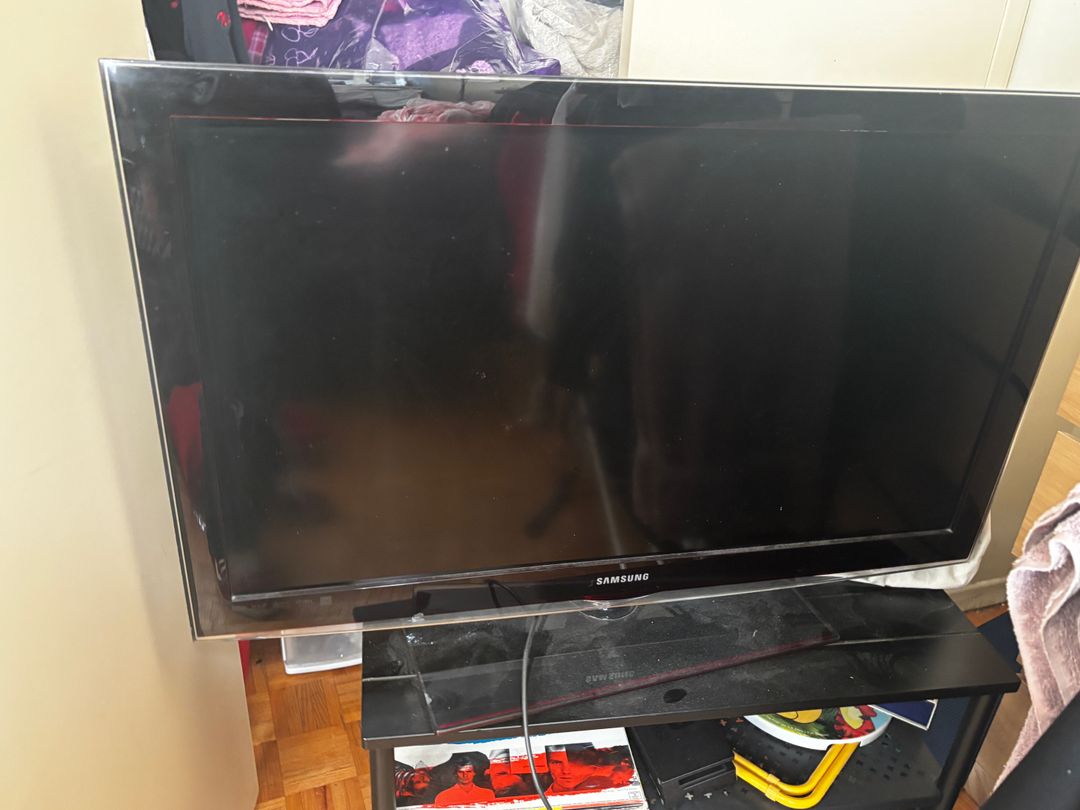 Samsung LCD TV