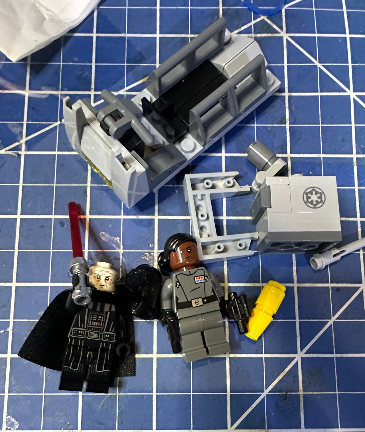 Lego Star Wars Minifigure replacemt 75347 Darth Vader, Admiral Sloane Gonk Droid