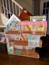 KidKraft Abbey Manor Dollhouse - Image 2