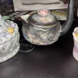 Porcelain Decorative Collectibles - Image 6