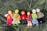 Hape All Season Dollhouse - Image 8
