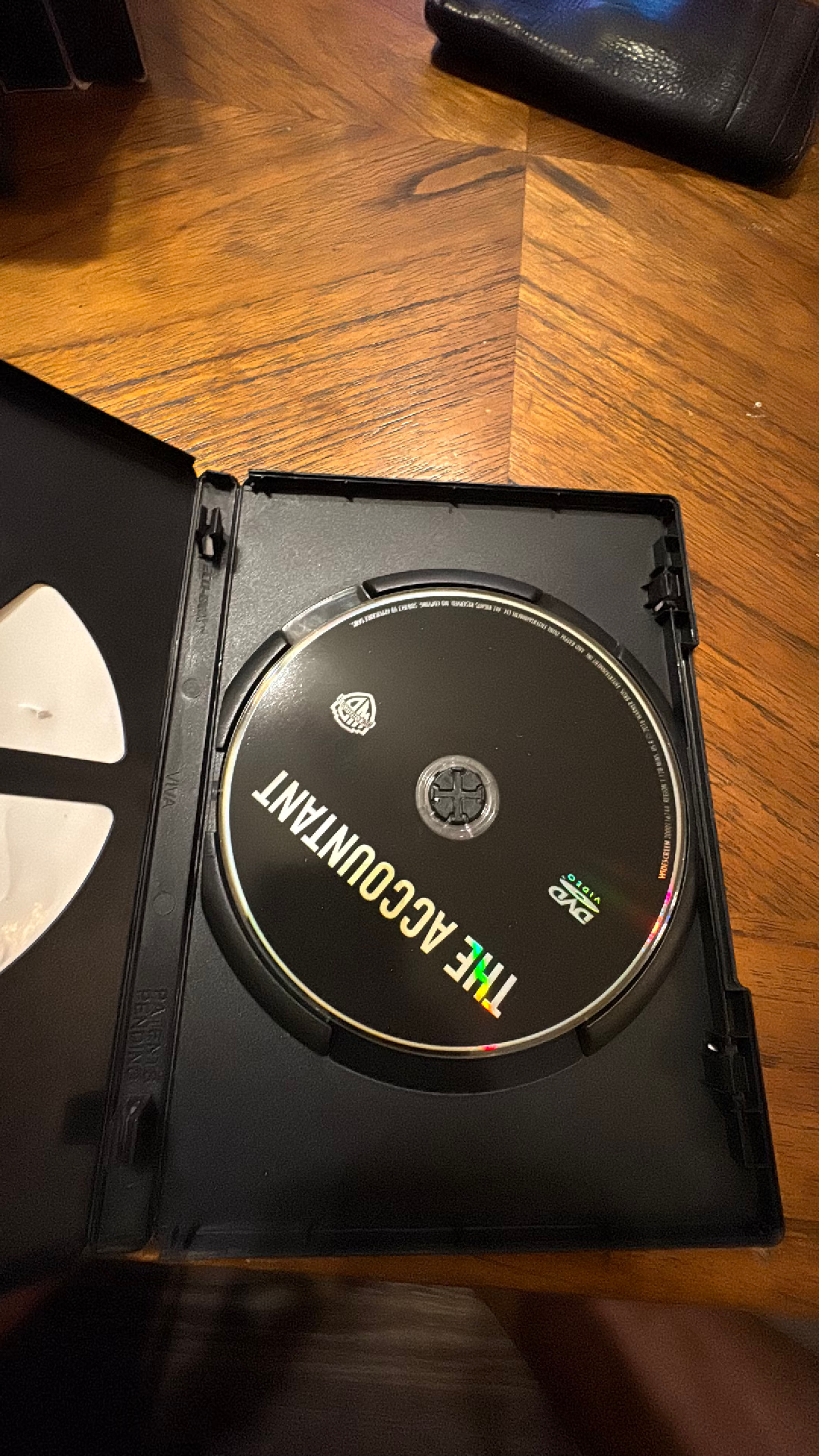 The Accountant (DVD) - Image 2