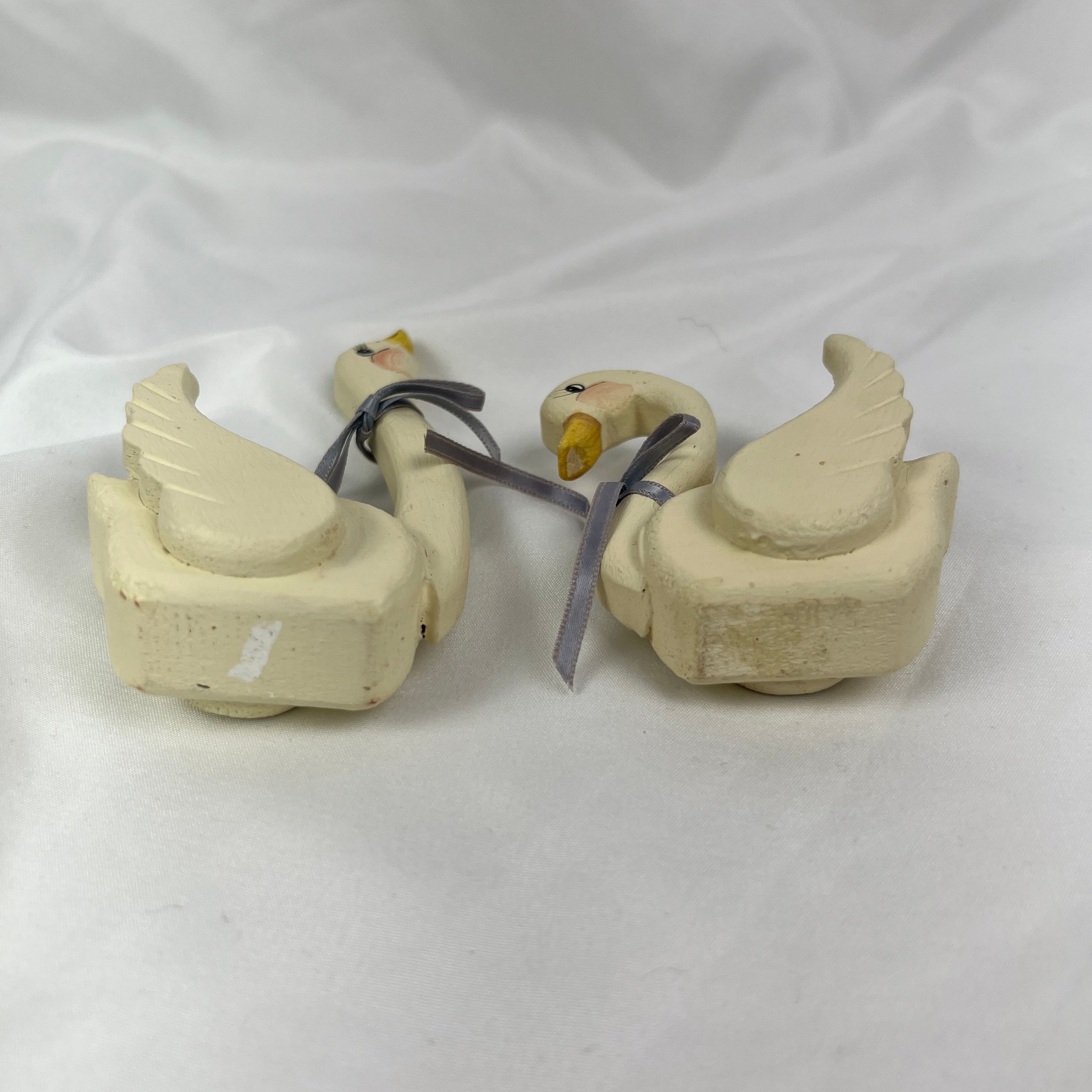 Vintage Hand Carved Wooden Swan Figurines Pair Folk Art Cottagecore Decor Cream - Image 2