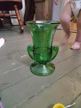 Anchor Hocking Emerald Green Trophy Vase - Image 2