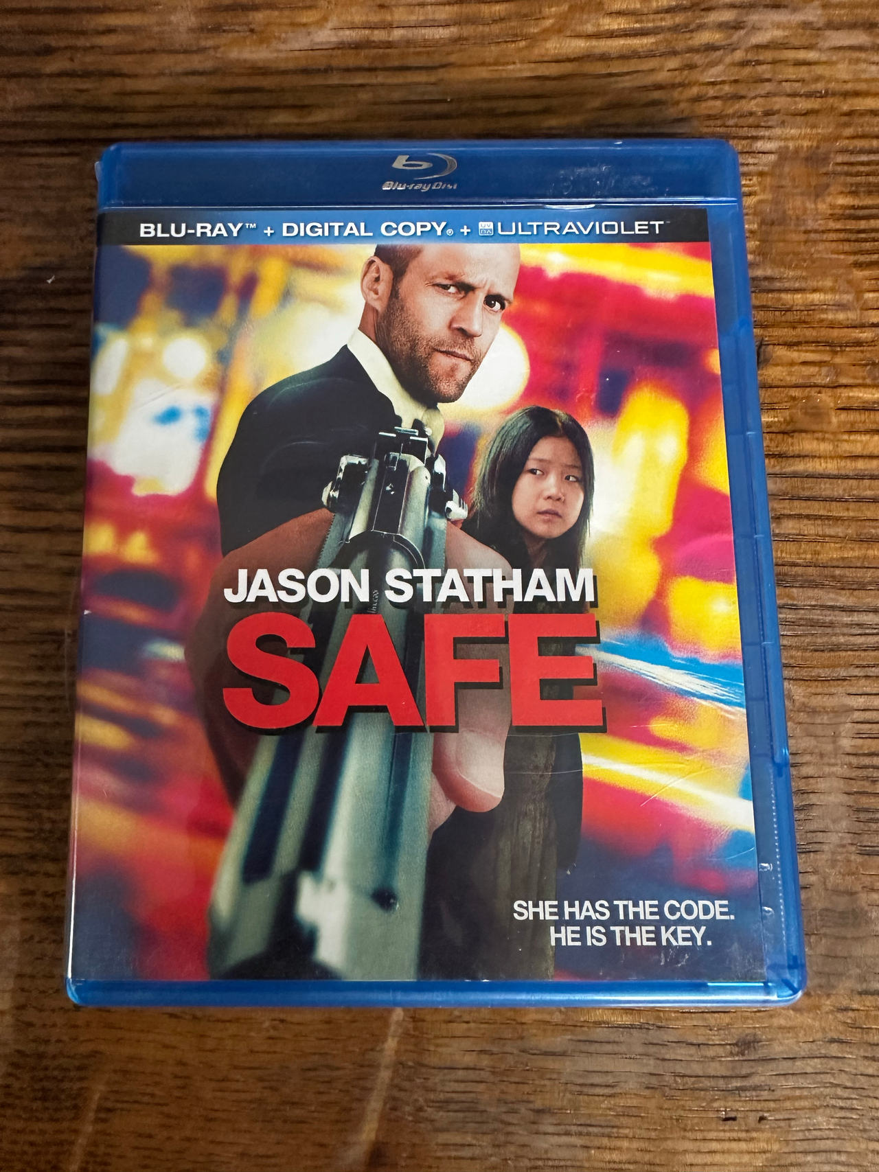 Safe (Blu-ray + Digital Copy + UltraViolet)