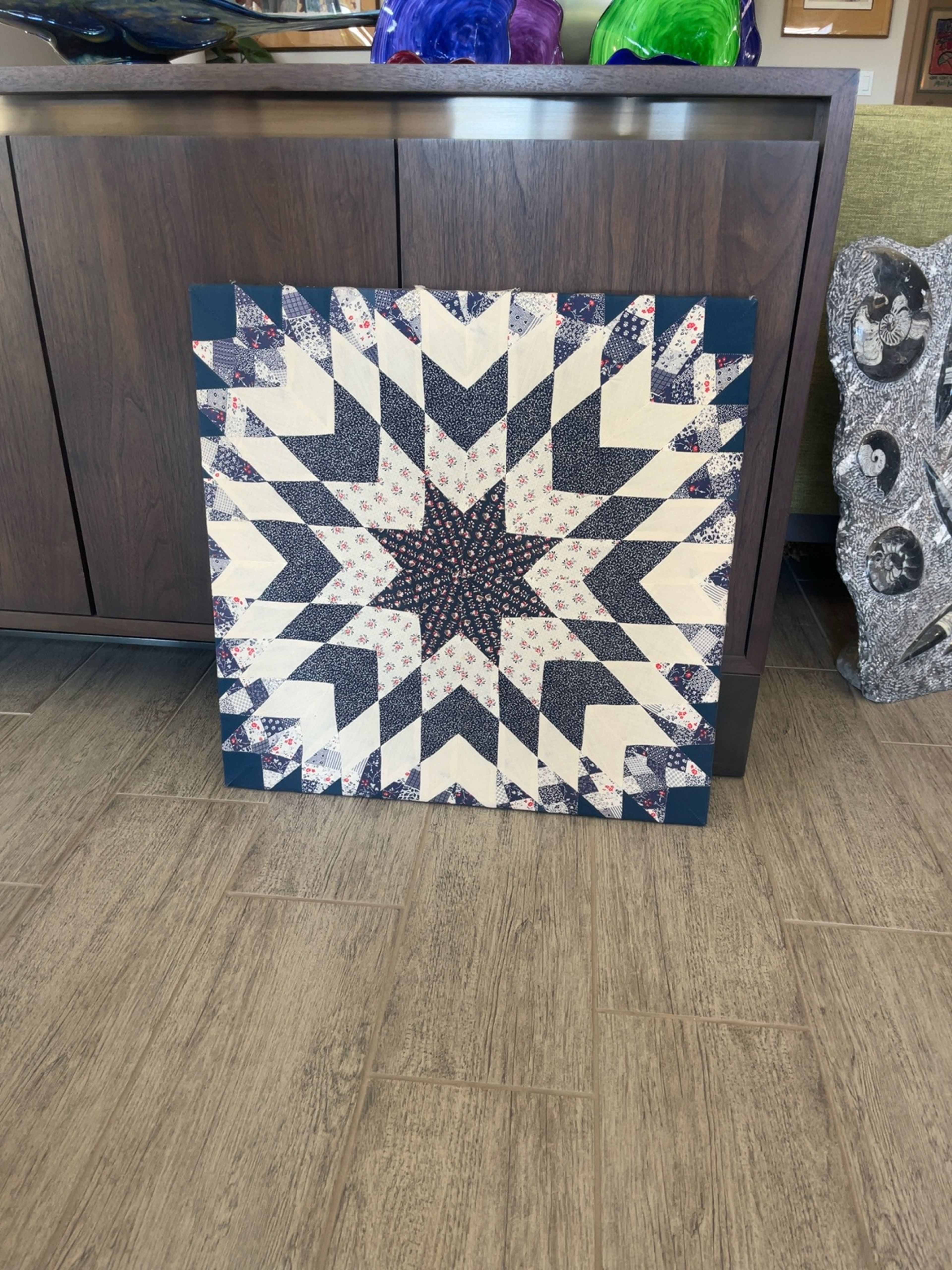 Lone Star Quilt Framed Cream  Navy Pink - Image 2