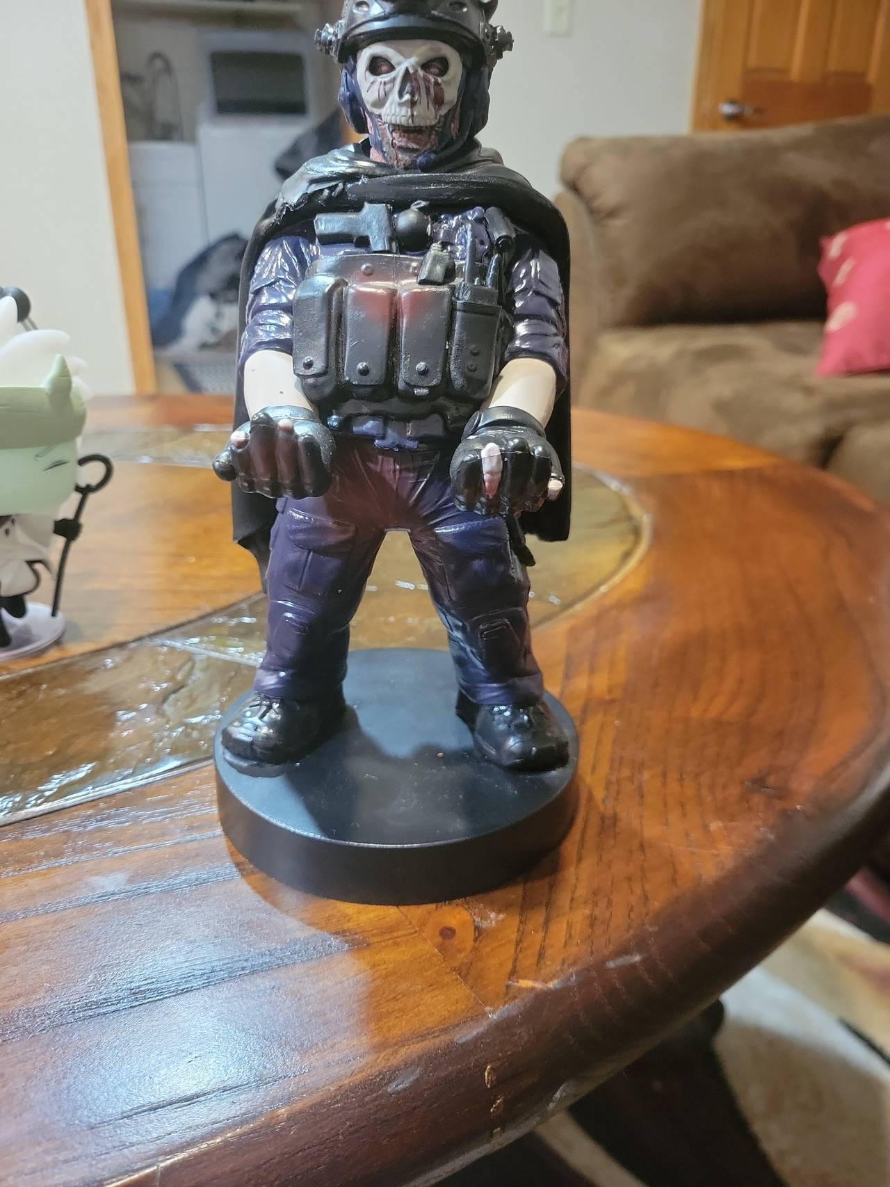 Call of Duty Zombie Ghost Cable Guys Controller Holder